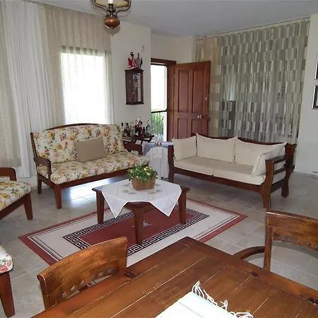 Nazli - 3 Bedroom With Private Pool Holiday home