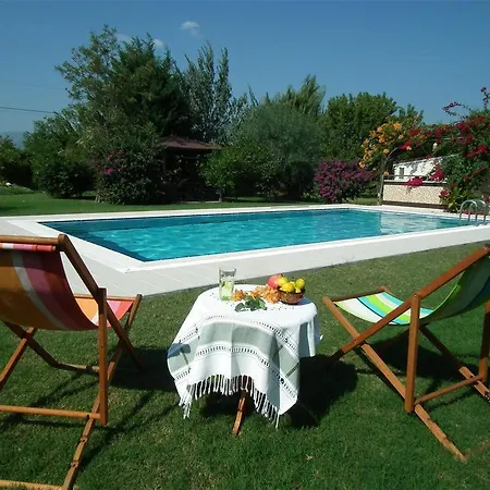 Сasa de vacaciones Nazli - 3 Bedroom With Private Pool